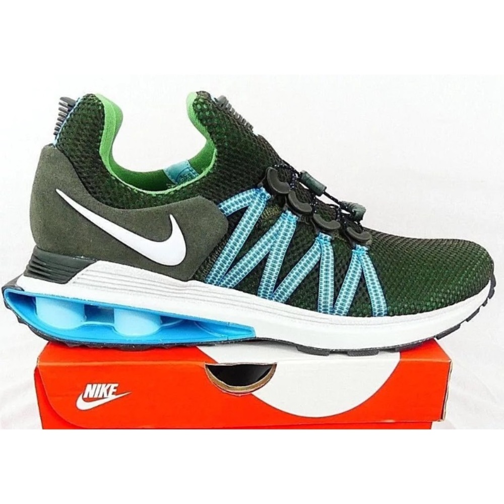 SOLD Nike Men’s Shox Gravity Shoes Size 10